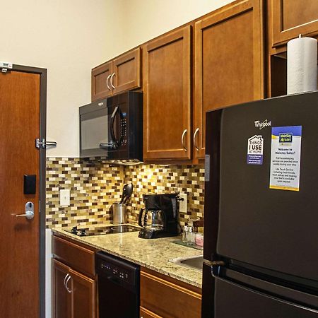 Mainstay Suites Madison - Monona Bagian luar foto