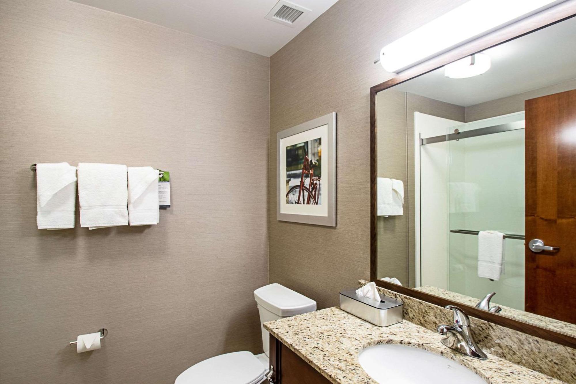 Mainstay Suites Madison - Monona Bagian luar foto