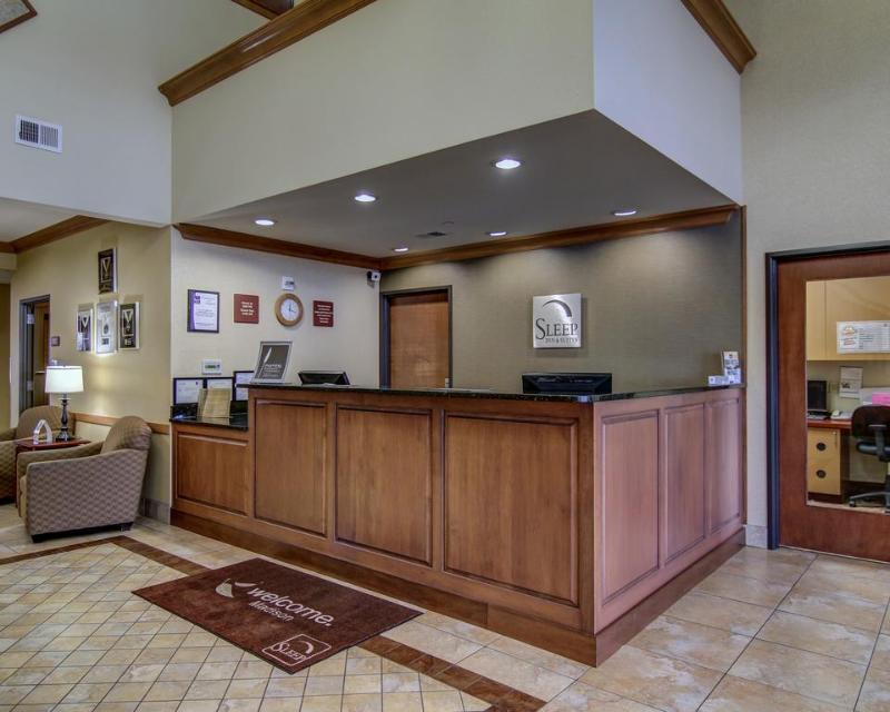 Mainstay Suites Madison - Monona Bagian luar foto