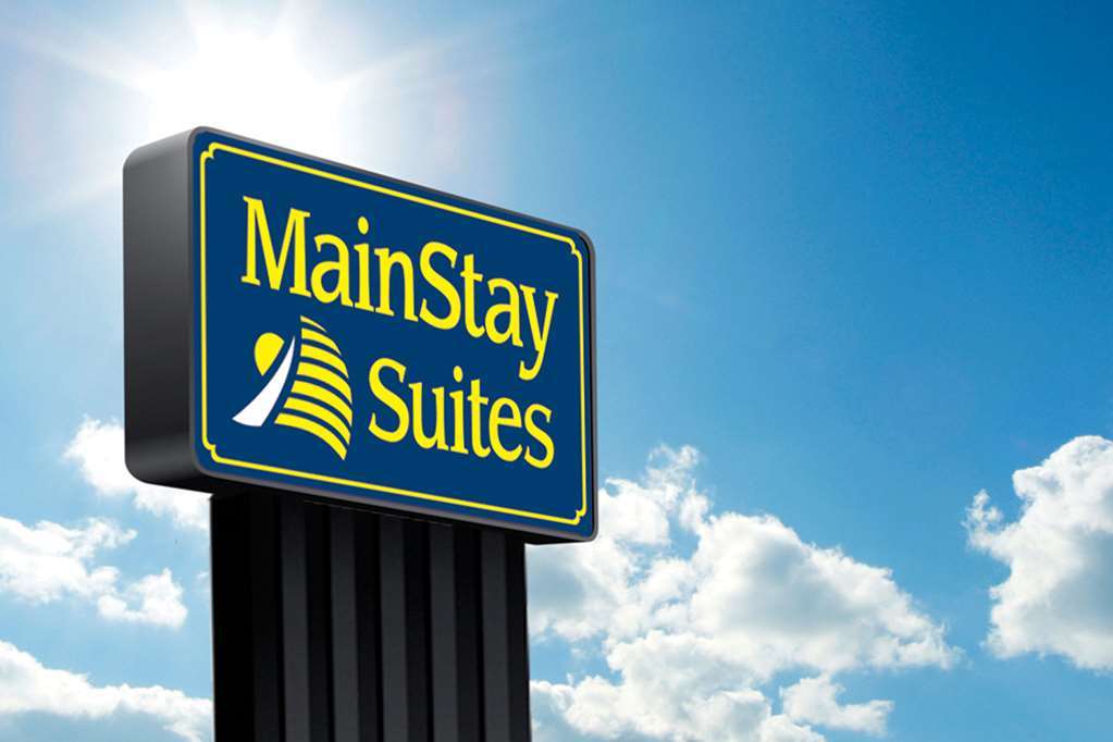 Mainstay Suites Madison - Monona Bagian luar foto